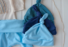 Load image into Gallery viewer, Custom Baby Outfit | Oatmeal Bodysuit - Rainbow Felt