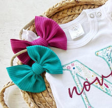 Load image into Gallery viewer, Personalized baby girl romper, vintage floral infant coming home outfit, baby shower gift, newborn outfit ruffle flutter, custom name