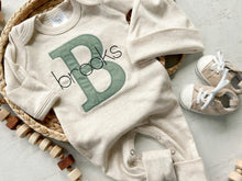 Load image into Gallery viewer, Personalized neutral baby romper and hat set, custom infant boy coming home outfit, baby shower gift, sleeper with footies green christmas