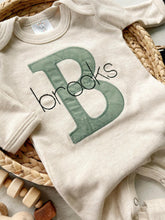Load image into Gallery viewer, Personalized neutral baby romper and hat set, custom infant boy coming home outfit, baby shower gift, sleeper with footies green christmas