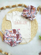 Load image into Gallery viewer, Baby Girl Highland Cow Outfit with Bummies, Hello Darlin Baby Girl Outfit, Going Home Newborn Baby Outfit Cowgirl Farm Girl Pink, Hospital