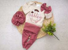 Load image into Gallery viewer, Personalized Baby Girl Going Home Outfit Gift Newborn baby girl outfit with bummies cowgirl baby shower gift custom name romper special gift