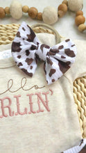 Load image into Gallery viewer, Baby Girl Cowgirl Outfit with Bummies, Hello Darlin Baby Girl Outfit, Going Home Newborn Baby Outfit Western Farm Girl Pink, Hospital