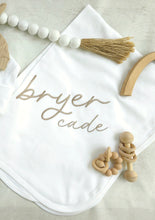 Load image into Gallery viewer, Personalized neutral baby romper and hat set, custom infant boy coming home outfit, baby shower gift, sleeper with footies