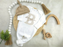 Load image into Gallery viewer, Personalized neutral baby romper and hat set, custom infant boy coming home outfit, baby shower gift, sleeper with footies