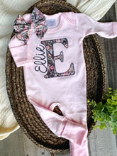 Load image into Gallery viewer, Personalized baby girl romper hat set, purple vintage floral infant coming home outfit, baby shower gift, sleeper with footies, custom name