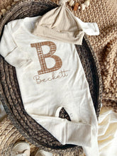 Load image into Gallery viewer, Personalized neutral baby romper and hat set, custom infant boy coming home outfit, baby shower gift, sleeper with footies fall baby beige