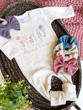 Load image into Gallery viewer, Personalized oatmeal and vintage mauve romper with bow or turban, custom girl coming home outfit, baby shower gift