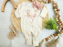 Load image into Gallery viewer, Personalized baby girl romper and hat set, vintage floral infant coming home outfit, baby shower gift, sleeper with footies, custom name