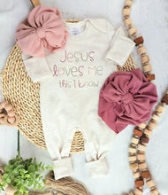 Load image into Gallery viewer, Personalized oatmeal baby romper and hat set, custom name coming home outfit, floral letter baby girl outfit, baby shower gift, neutral