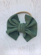 Load image into Gallery viewer, Ribbed baby hand tied bow on headband Baby fabric bow headband, toddler hair accessory, matching sibling bows, neutral headband for baby
