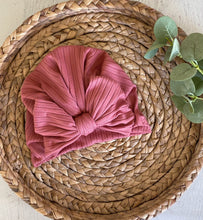 Load image into Gallery viewer, Ribbed baby handmade turban Baby fabric, toddler hair accessory, matching sibling hats, neutral headband for baby