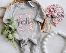 Load image into Gallery viewer, Personalized leopard romper and turban set, custom girl coming home outfit, baby shower gift, pink purple leopard, cheetah, baby turban