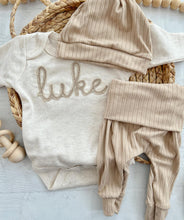 Load image into Gallery viewer, Personalized green, and beige newborn outfit, custom name boy, coming home outfit for baby boy, baby boy outfit, hospital outfit for boy