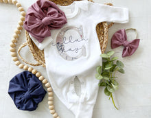 Load image into Gallery viewer, Personalized baby girl romper and hat set, custom name vintage floral infant coming home outfit, baby shower gift, sleeper with footies pink
