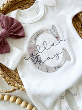 Load image into Gallery viewer, Personalized baby girl romper and hat set, custom name vintage floral infant coming home outfit, baby shower gift, sleeper with footies pink