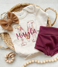 Load image into Gallery viewer, Personalized baby girl romper and hat set, vintage floral infant coming home outfit, baby shower gift, sleeper with footies, custom name