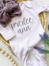 Load image into Gallery viewer, Personalized baby girl romper hat set, purple vintage infant coming home outfit, baby shower gift, sleeper with footies, custom name