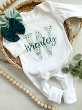 Load image into Gallery viewer, Personalized baby girl romper and hat set, vintage floral infant coming home outfit, baby shower gift, sleeper with footies, custom name