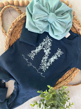 Load image into Gallery viewer, Personalized oatmeal baby romper and hat set, custom name coming home outfit, floral letter baby girl outfit baby shower gift neutral yellow