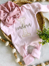 Load image into Gallery viewer, Personalized baby girl romper and hat set, vintage floral infant coming home outfit, baby shower gift, sleeper with footies, custom name