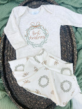 Load image into Gallery viewer, Baby&#39;s First Christmas Girl Outfit | Oatmeal Bodysuit Christmas Wreath Skirt

