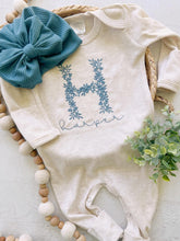 Load image into Gallery viewer, Personalized oatmeal baby romper and hat set, custom name coming home outfit, floral letter baby girl outfit, baby shower gift, neutral
