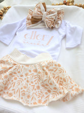 Load image into Gallery viewer, Personalized Fall Newborn Baby Girl Outfit,custom name girl, coming home outfit for baby girl, baby girl outfit, hospital outfit girl autumn
