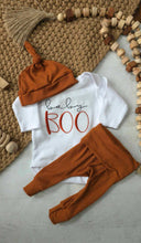 Load image into Gallery viewer, Personalized fall newborn outfit, custom name boy, baby boy coming home outfit, hospital outfit for boy baby shower gift autumn halloween
