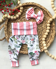 Load image into Gallery viewer, Holly Christmas newborn outfit for girl, newborn Christmas outfit, cottagecore Christmas, natural Christmas, pants and bow, red stripes
