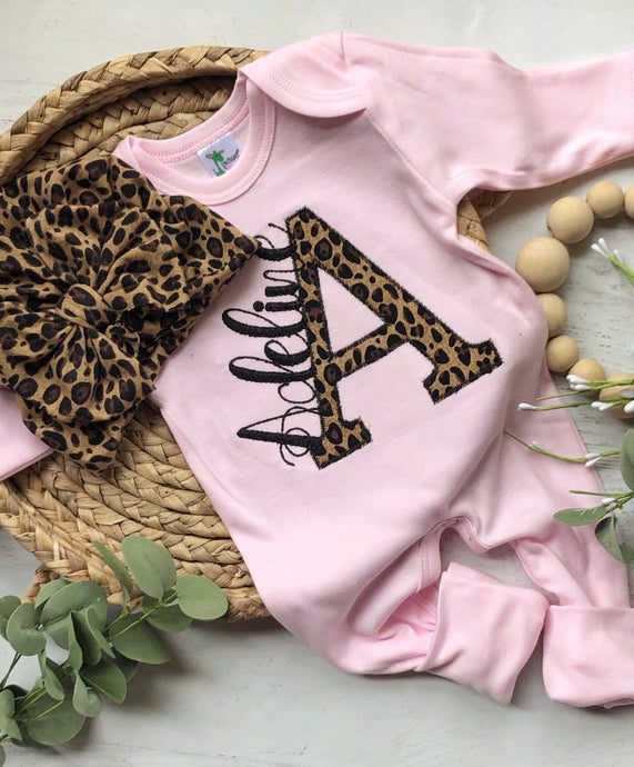 Personalized leopard romper and turban set, custom girl coming home outfit, baby shower gift, pink and leopard, cheetah, baby turban