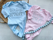 Load image into Gallery viewer, Baby brother baby sister newborn outfit, gender reveal outfits, coming home outfit for baby girl, baby boy, pink and blue
