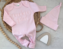 Load image into Gallery viewer, Personalized tone on tone baby romper and hat set, custom coming home outfit, sketch stitch outfit, baby shower gift, neutral
