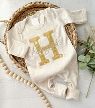 Load image into Gallery viewer, Personalized baby romper and hat set, wheat and honey custom coming home outfit, baby shower gift, sleeper with footies
