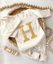 Load image into Gallery viewer, Personalized baby romper and hat set, wheat and honey custom coming home outfit, baby shower gift, sleeper with footies
