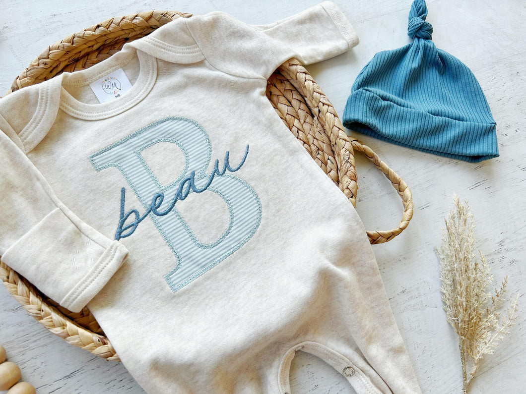 Personalized neutral baby romper and hat set, custom infant boy coming home outfit, baby shower gift, sleeper with footies blue Christmas