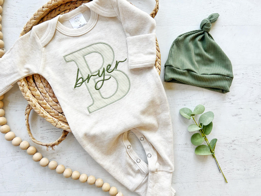 Personalized neutral baby romper and hat set, custom infant boy coming home outfit, baby shower gift, sleeper with footies green Christmas