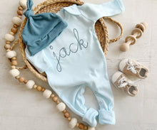 Load image into Gallery viewer, personalized Baby boy baby shower gift blue romper with custom name in vintage stitch
