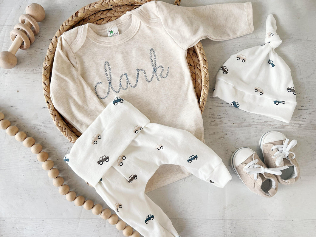 Personalized green and beige newborn outfit,custom name boy girl, coming home outfit for baby boy, baby girl outfit, hospital outfit for boy